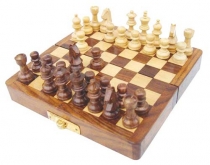 Šachy drevené magnetické