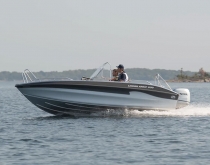 Linder Arkip 530 BR + Garmin Echomap 92sv hliníkový člun
