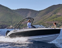 Čln Quicksilver Activ 675 Bowrider + Mercury F150