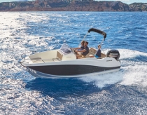 Boat Quicksilver ACTIV 555 Open + Mercury F80