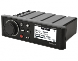 Garmin FUSION 70 námořní rádio s Bluetooth (NMEA2000)