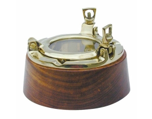 Dřevěný popelník se skleněným víčkem